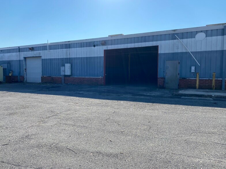 More Photos Of 2910 W Beaver St, Jacksonville Light Distribution For Lease