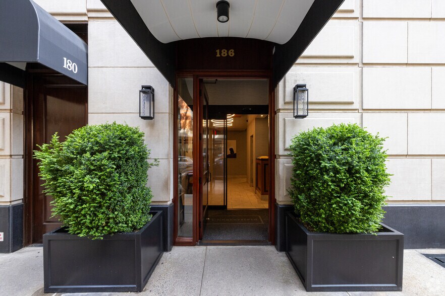 Primary Photo Of 180 W 80th St, New York Apartments For Lease