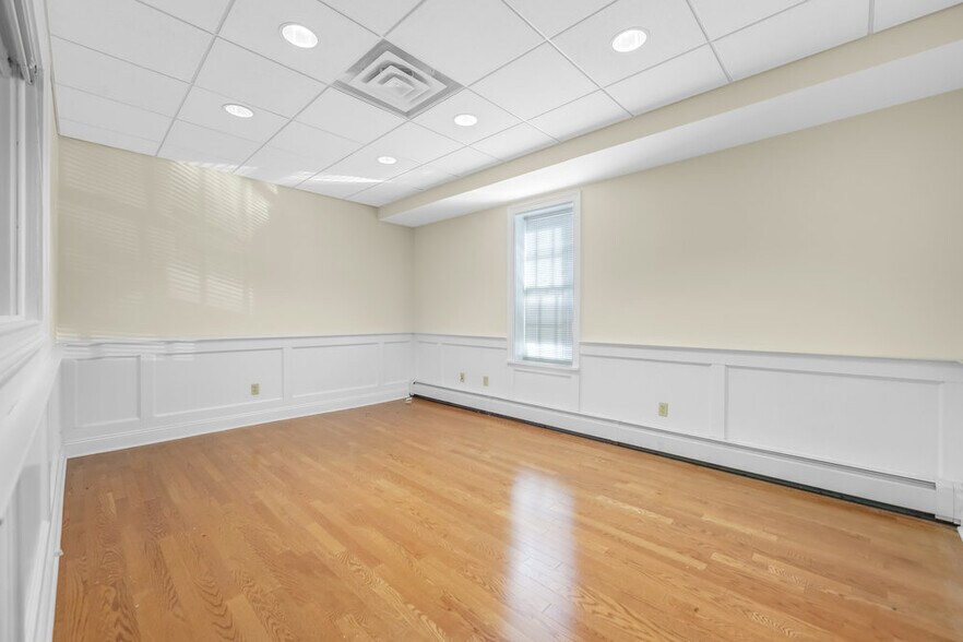 More Photos Of 36 Bergen St, Hackensack Loft Creative Space For Sale