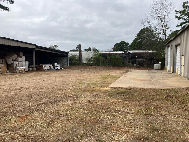 More Photos Of 315 Enterprise St, Longview Light Manufacturing For Lease