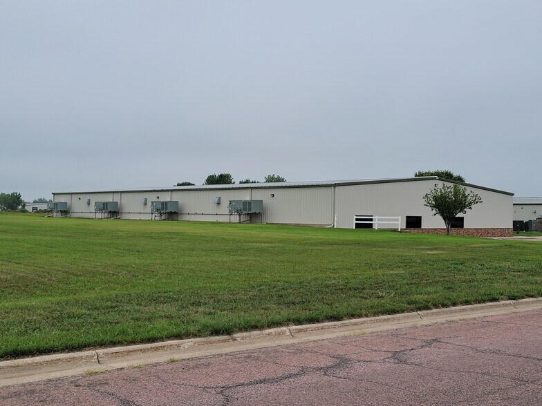 More Photos Of 99 15th St Nw, Huron Manufacturing For Sale