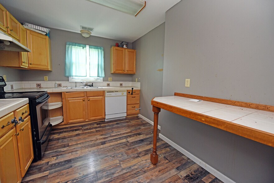 More Photos Of 10 Deer Crossing Trl, Blairsville Office For Lease