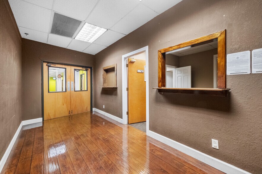 More Photos Of 814 E Cherokee Ave, Sallisaw Religious Facility For Sale