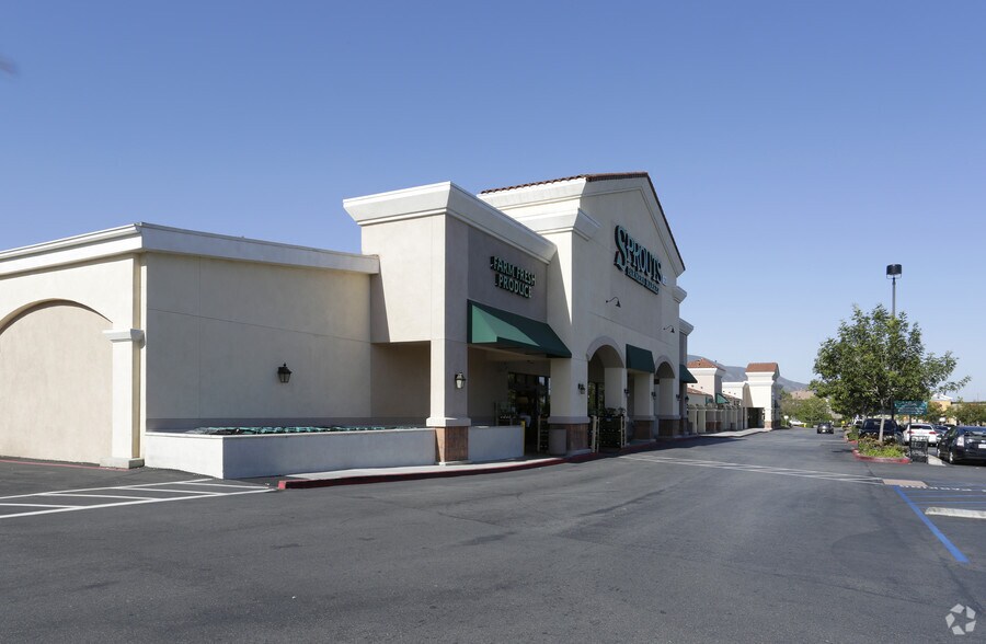 More Photos Of 120-140 W Ontario Ave, Corona Unknown For Lease