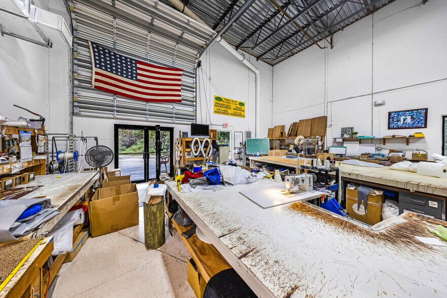 More Photos Of 3700-3718 SW 30th Ave, Fort Lauderdale Warehouse For Sale