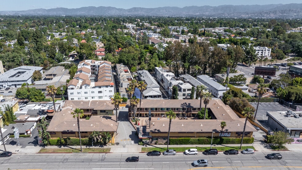 More Photos Of 12933 Ventura Blvd, Studio City Hotel For Sale