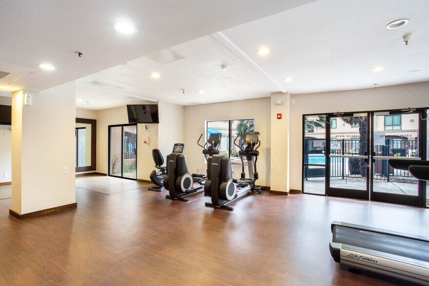 More Photos Of 11260 Point East Dr, Rancho Cordova Apartments For Sale