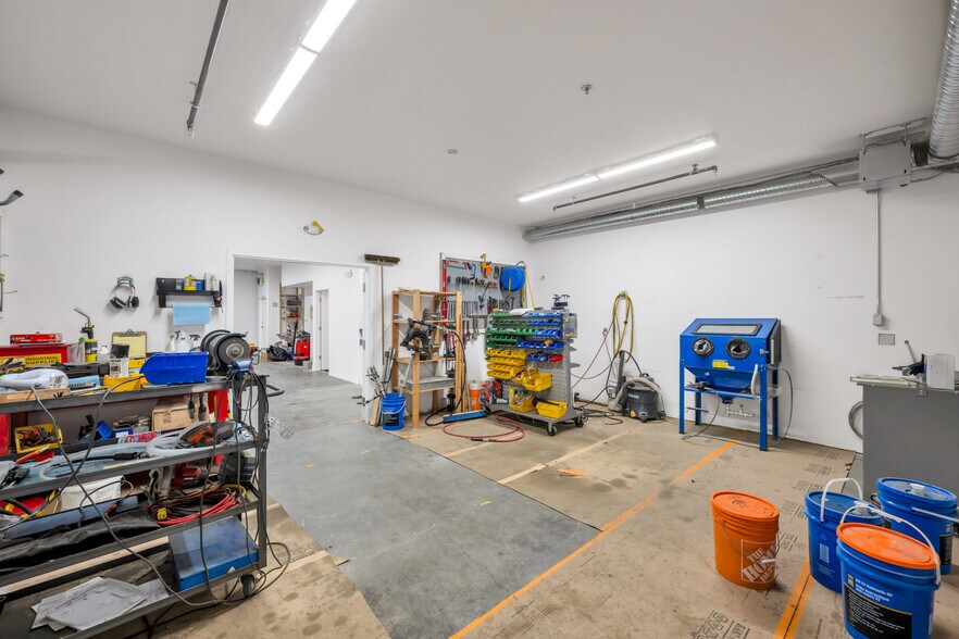 More Photos Of 17750 65A Av, Surrey Showroom For Sale