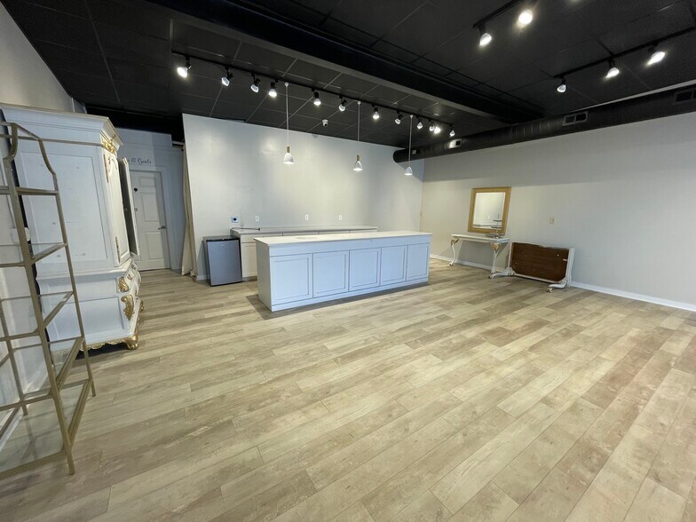 More Photos Of 15 E 2nd St, West Jefferson Storefront Retail Office For Sale