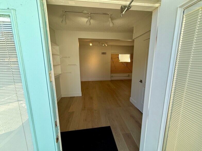 More Photos Of 1853 S 8th St, Amelia Island Freestanding For Lease