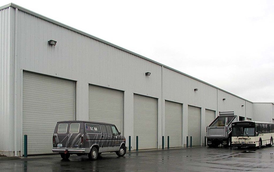 More Photos Of 18060 Des Moines Memorial Dr S, Seatac Service For Sale