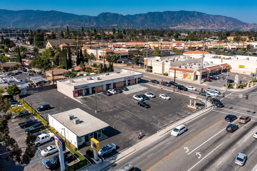 More Photos Of 1074 W 6th St, Corona Storefront For Lease