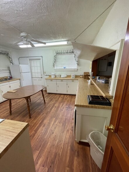 More Photos Of 206 Hart St, Union Religious Facility For Sale