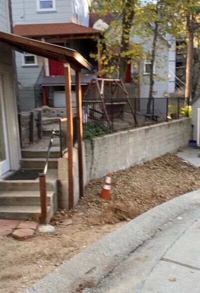 More Photos Of 2726 View Dr, Running Springs Hotel For Sale