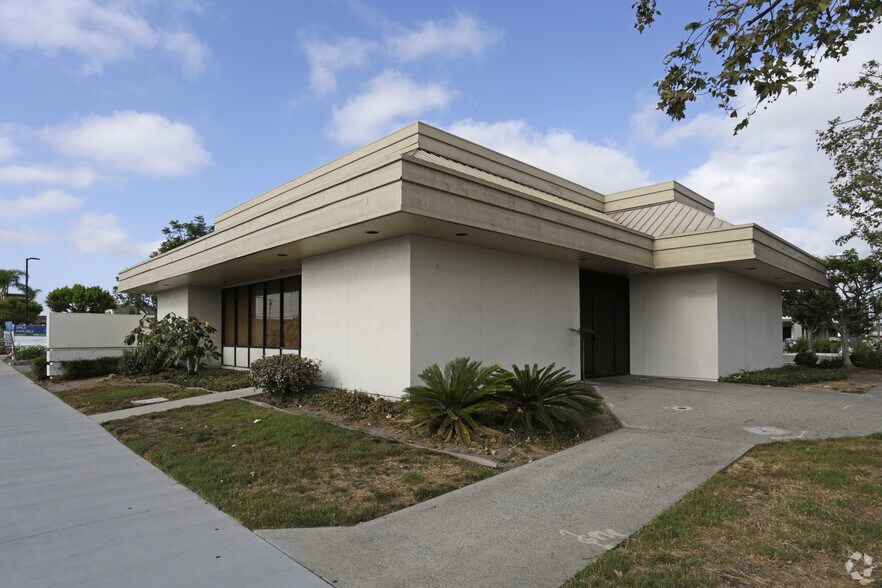 Primary Photo Of 16001 Springdale St, Huntington Beach Freestanding For Lease