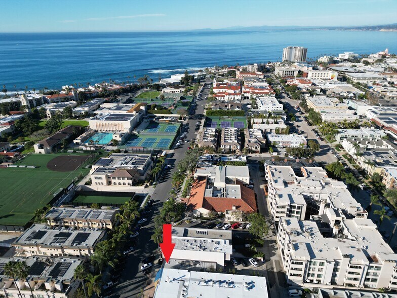 More Photos Of 7527 Draper Ave, La Jolla Medical For Lease