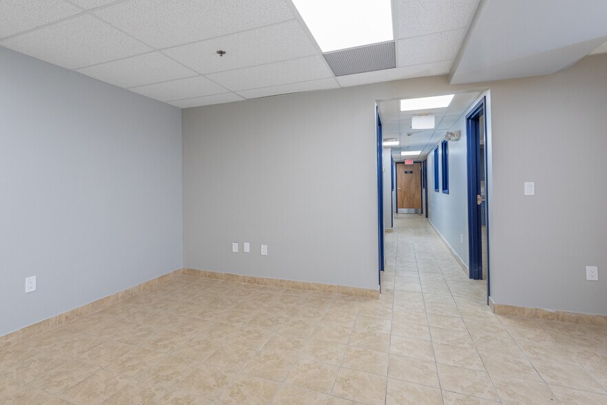 More Photos Of 411 Commerce Ln, West Berlin Medical For Sale