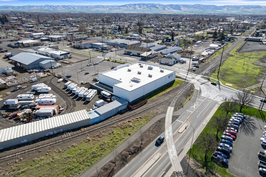 More Photos Of 1002 W Rose St, Walla Walla Supermarket For Sale