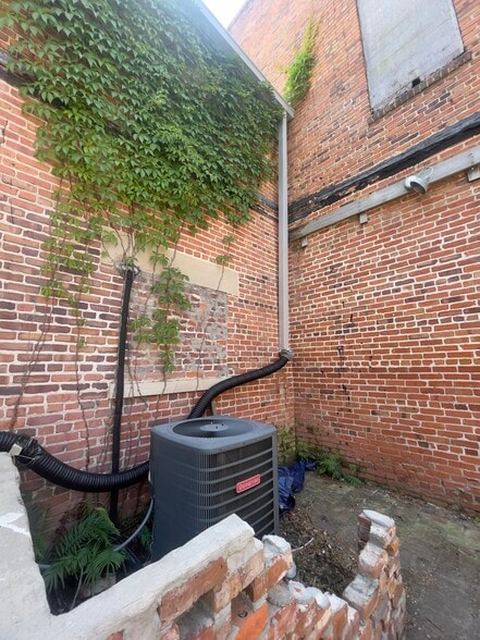 More Photos Of 103 S Lee St, Quitman Office Residential For Sale