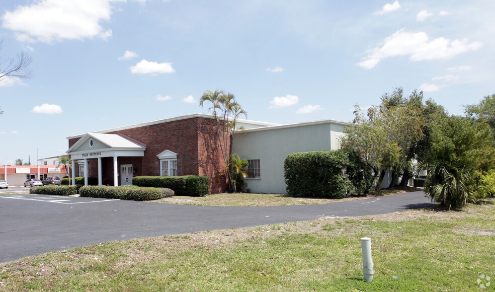 Primary Photo Of 6903 S Tamiami Trl, Sarasota Funeral Home For Sale