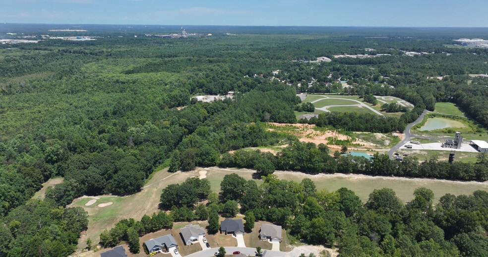 More Photos Of 128 Oakview Club Dr, Macon-Bibb Golf Course Driving Range For Sale