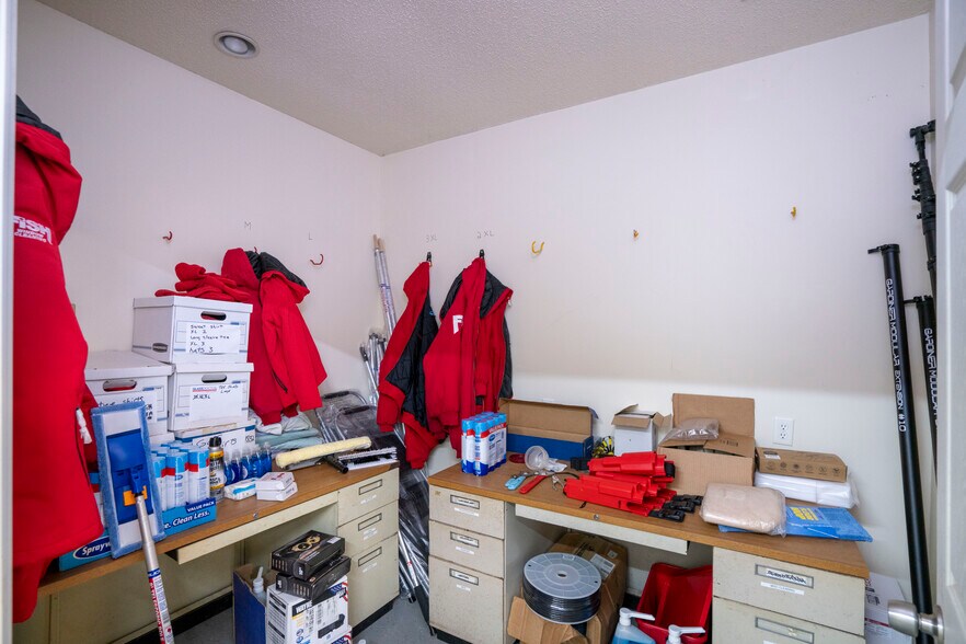 More Photos Of 3340 E Pleasant Valley Blvd, Altoona Freestanding For Sale