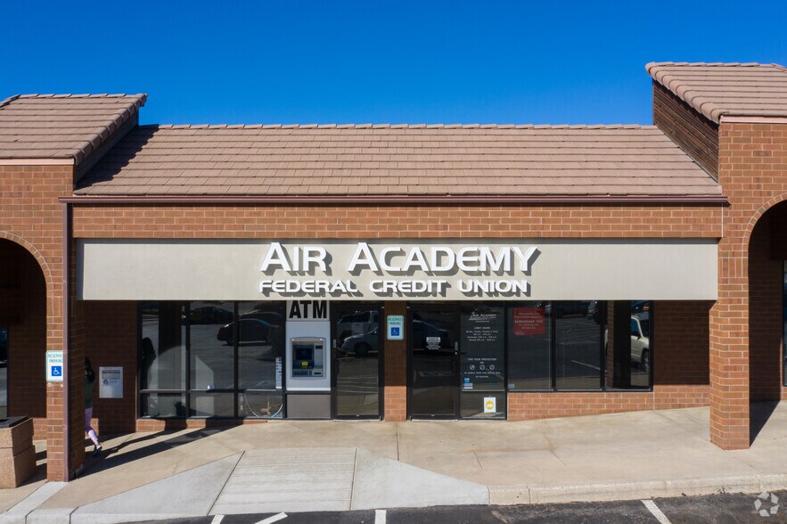 More Photos Of 10841 Crossroads Dr, Parker Storefront For Lease