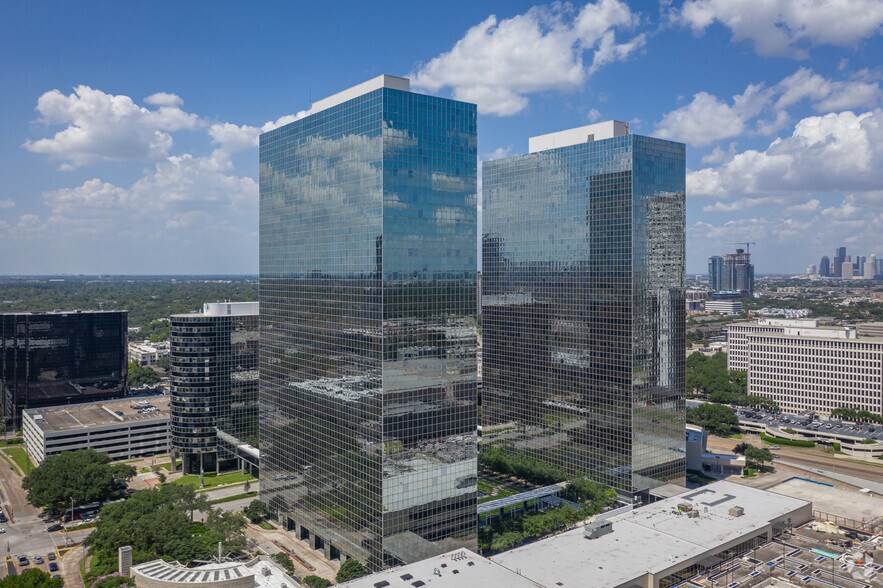 More Photos Of 11 Greenway Plz, Houston Office For Lease