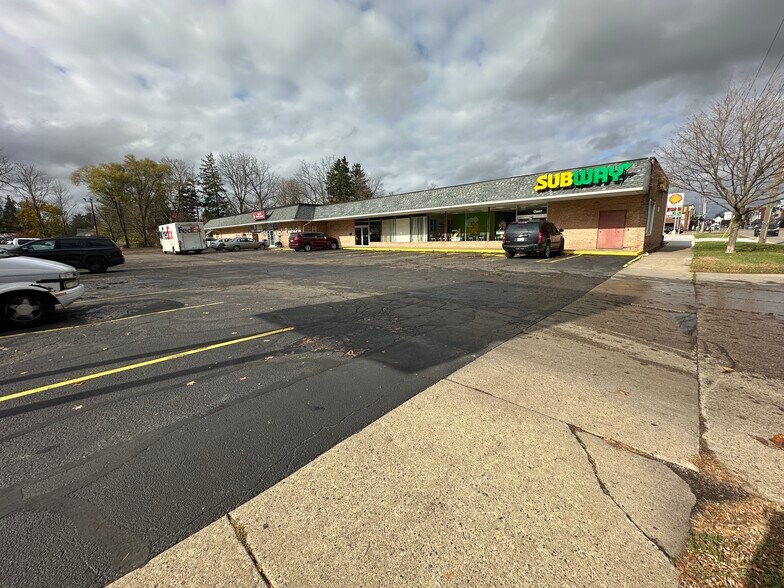 More Photos Of 322 S Cochran Ave, Charlotte Medical For Lease