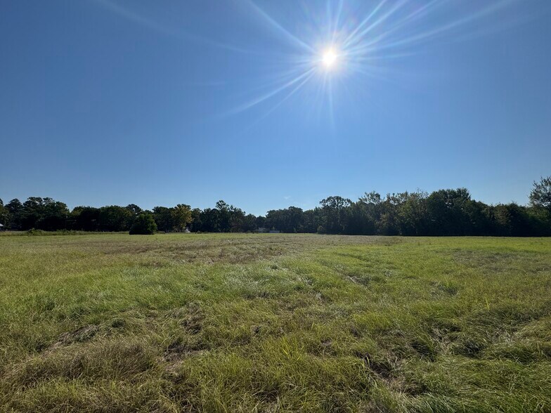 More Photos Of 627 N Hwy 287, Elkhart Land For Sale