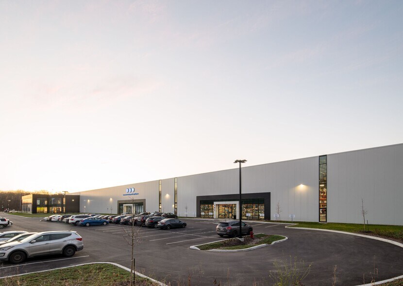 Primary Photo Of 12275 Rue Helen-Bristol, Mirabel Industrial For Lease