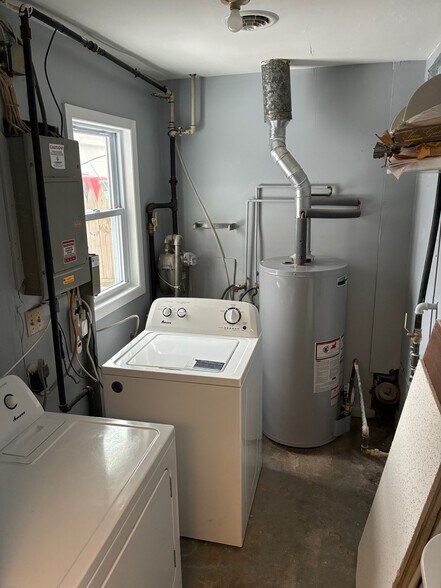 More Photos Of 88 Southern Dr, Rochester Industrial For Sale
