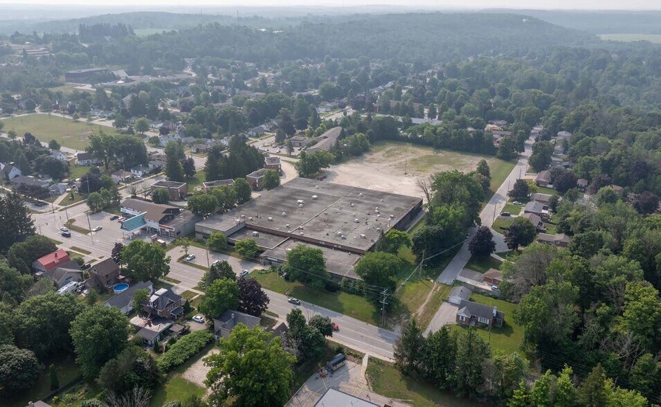 Primary Photo Of 625 6th St, Owen Sound Manufacturing For Lease