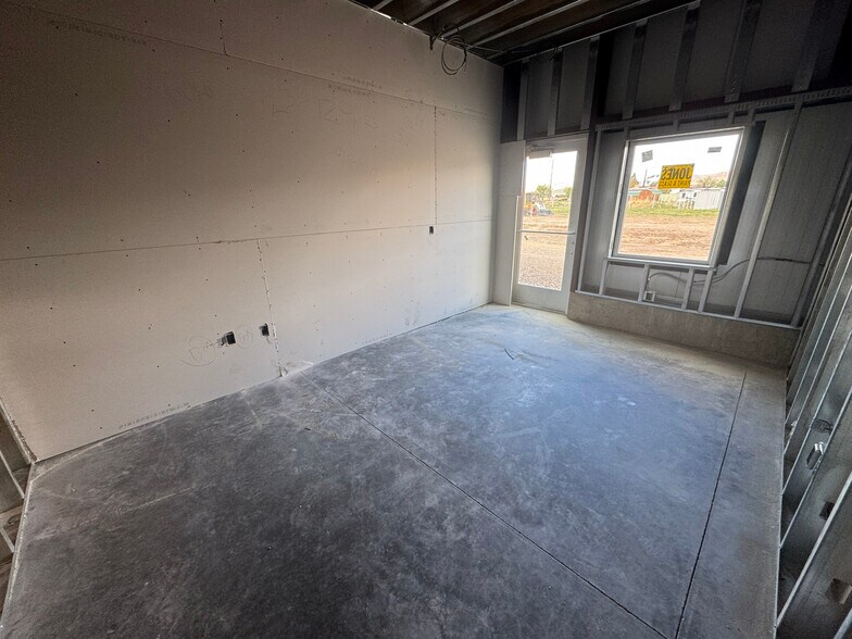 More Photos Of 87 American Way, Payson Industrial For Lease