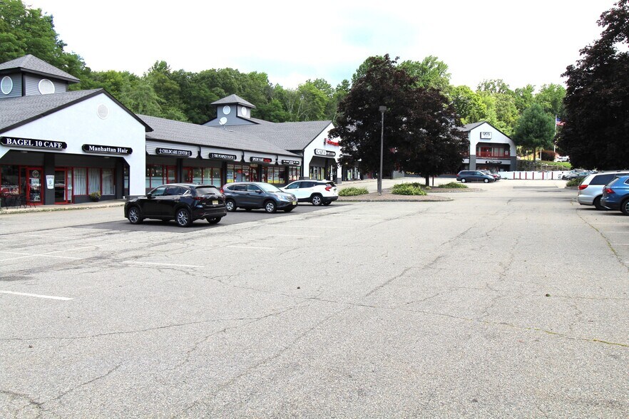 Primary Photo Of 915 Rt 517, Hackettstown Unknown For Lease