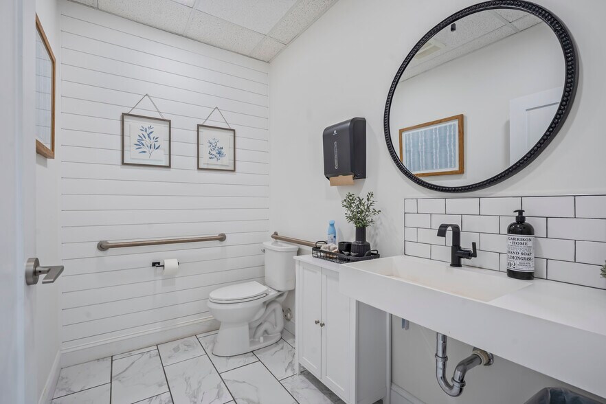 More Photos Of 2275 Highway 33, Hamilton Square Medical For Sale