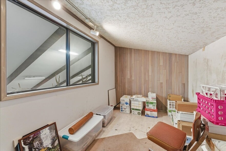 More Photos Of 2820 E St, Washougal Flex For Sale