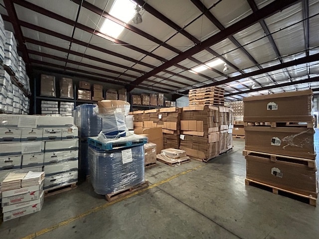 More Photos Of 821 Union Pacific Blvd, Laredo Warehouse For Lease