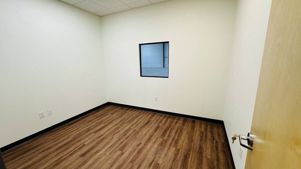 More Photos Of 155 Innovation Way, New Bern Warehouse For Lease