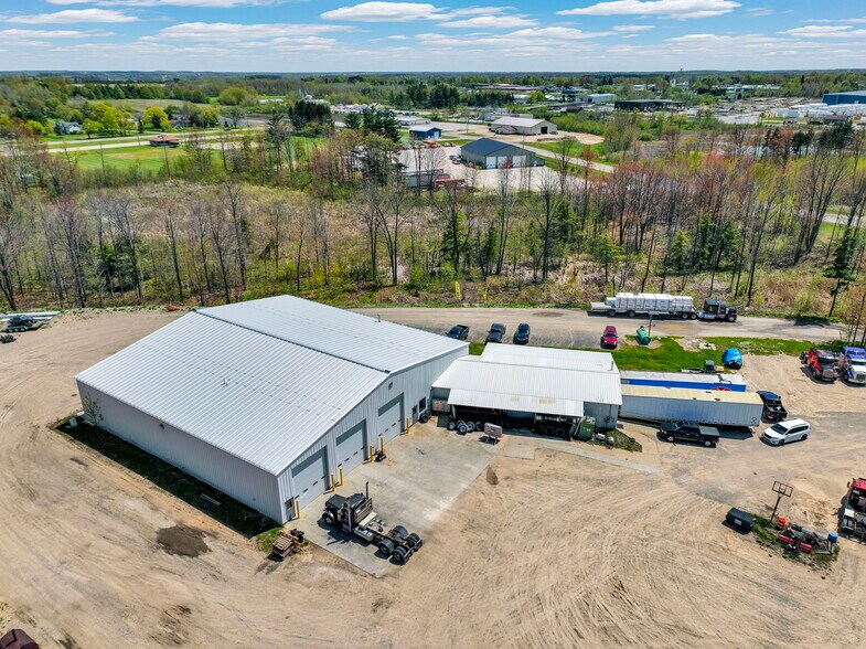 More Photos Of 6851 W Gerwoude Dr, Mc Bain Warehouse For Sale
