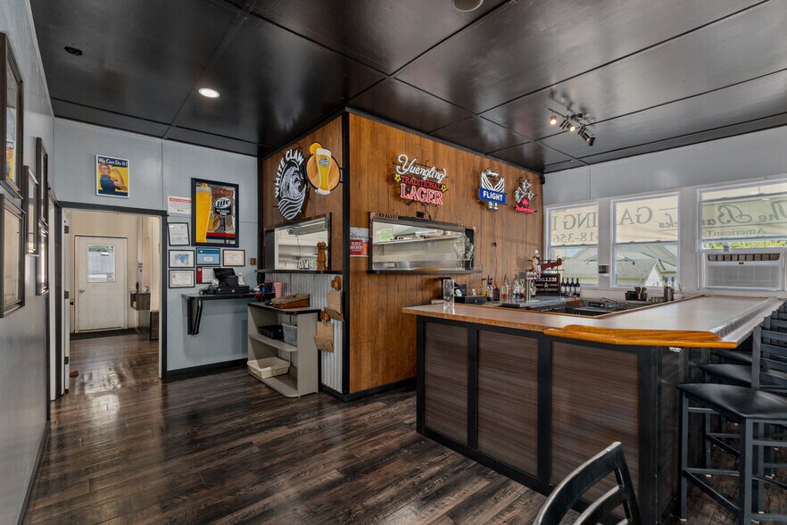 More Photos Of 206 W Spruce St, Gillespie Religious Facility For Sale