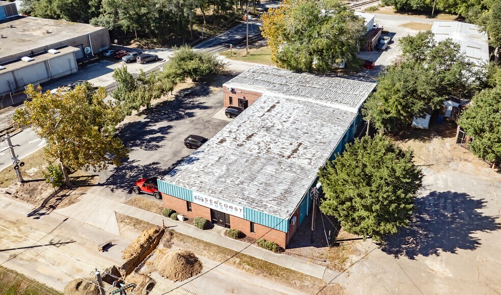 More Photos Of 1316 S 5th Ave, Wilmington Service For Sale