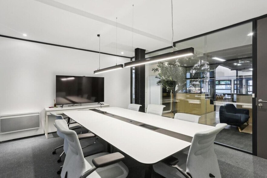 More Photos Of 3 Rue Fernand Pelloutier, Boulogne-Billancourt Office For Sale