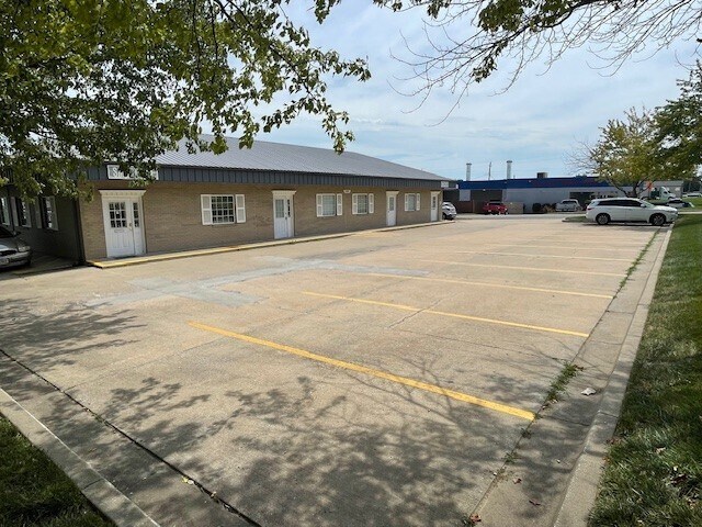 More Photos Of 2601 S Hub Dr, Independence Office For Sale