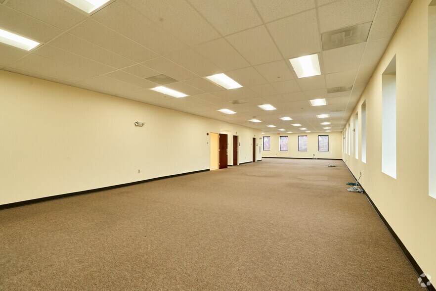 More Photos Of 1050 Key Pky, Frederick Medical For Lease