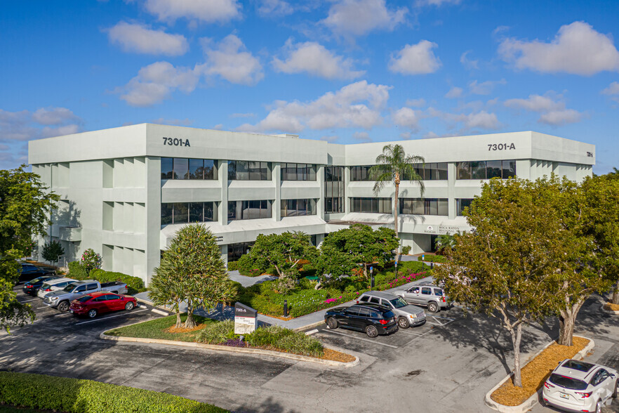 Primary Photo Of 7301A W Palmetto Park Rd, Boca Raton Medical For Lease