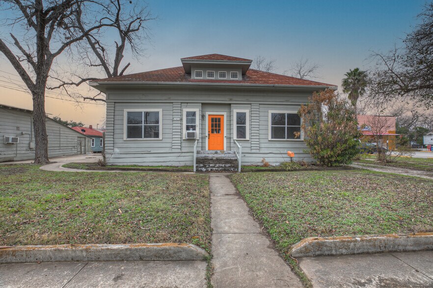 More Photos Of 650-664 S Seguin Ave, New Braunfels Land For Sale