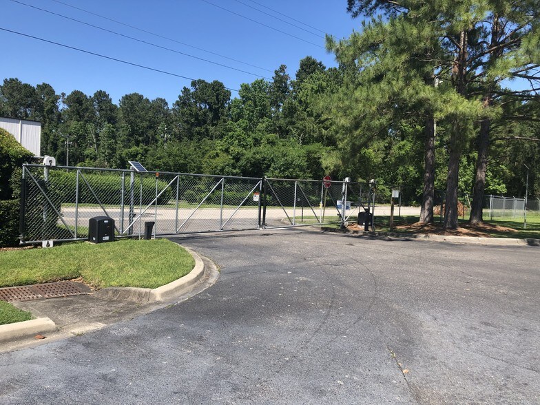 More Photos Of 3121 Hartsfield Rd, Tallahassee Light Manufacturing For Sale