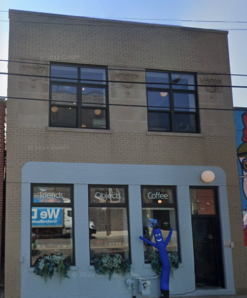 Primary Photo Of 1727 W Grand Ave, Chicago Showroom For Lease