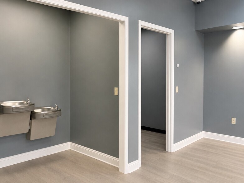More Photos Of 5805 Ramona Blvd, Jacksonville Medical For Lease